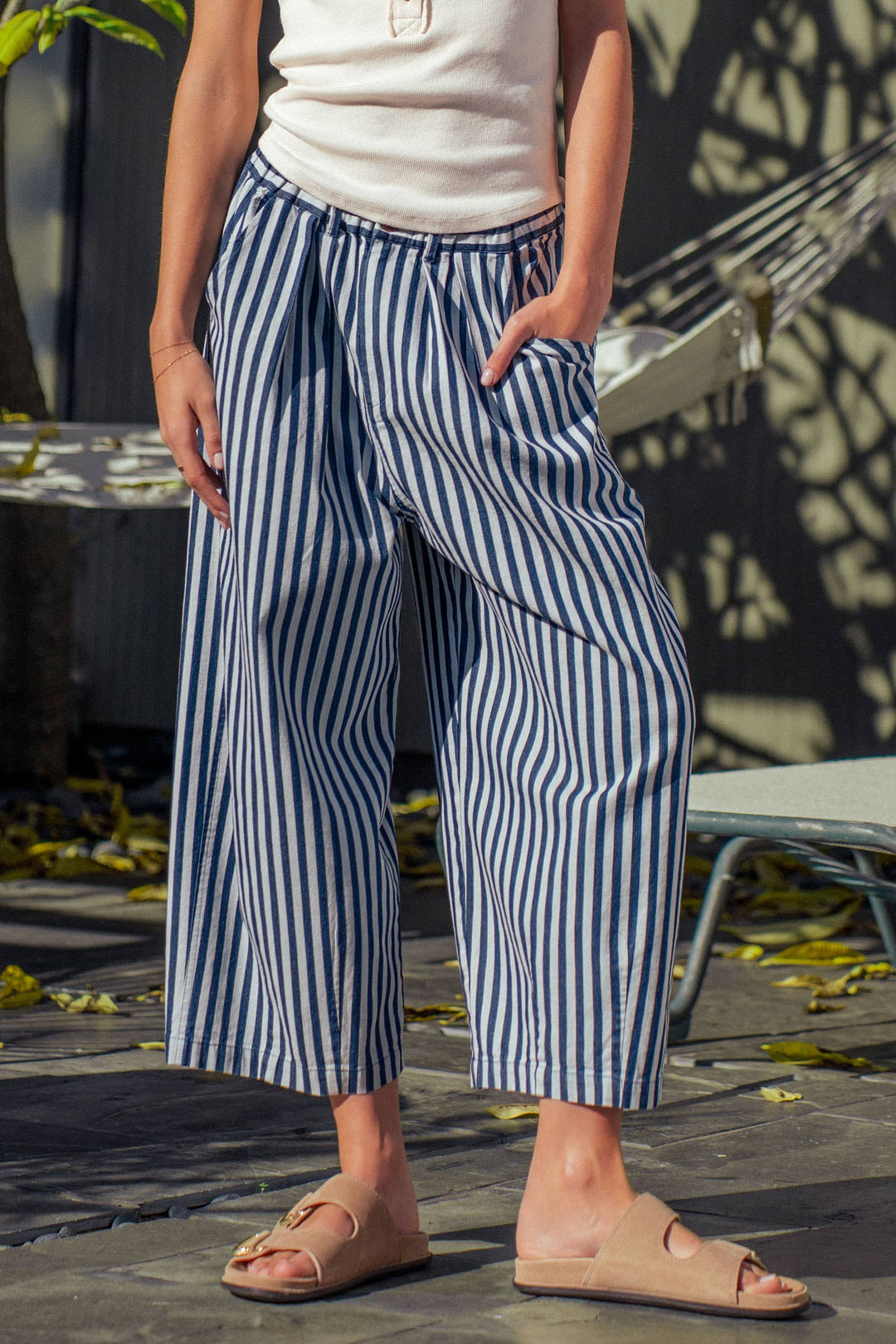Striped Pleated Wide Leg Culotte Pants UD35