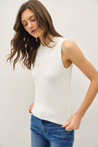SLEEVELESS TANK