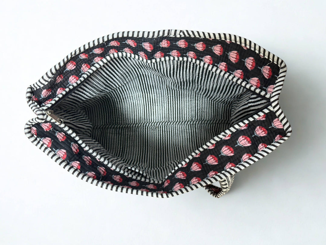 Block Print Quilted Bag ~ Black Rose DVS24