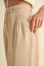 Load image into Gallery viewer, P4093   LOOSE FIT PLEATED WAIST COTTON PANTS