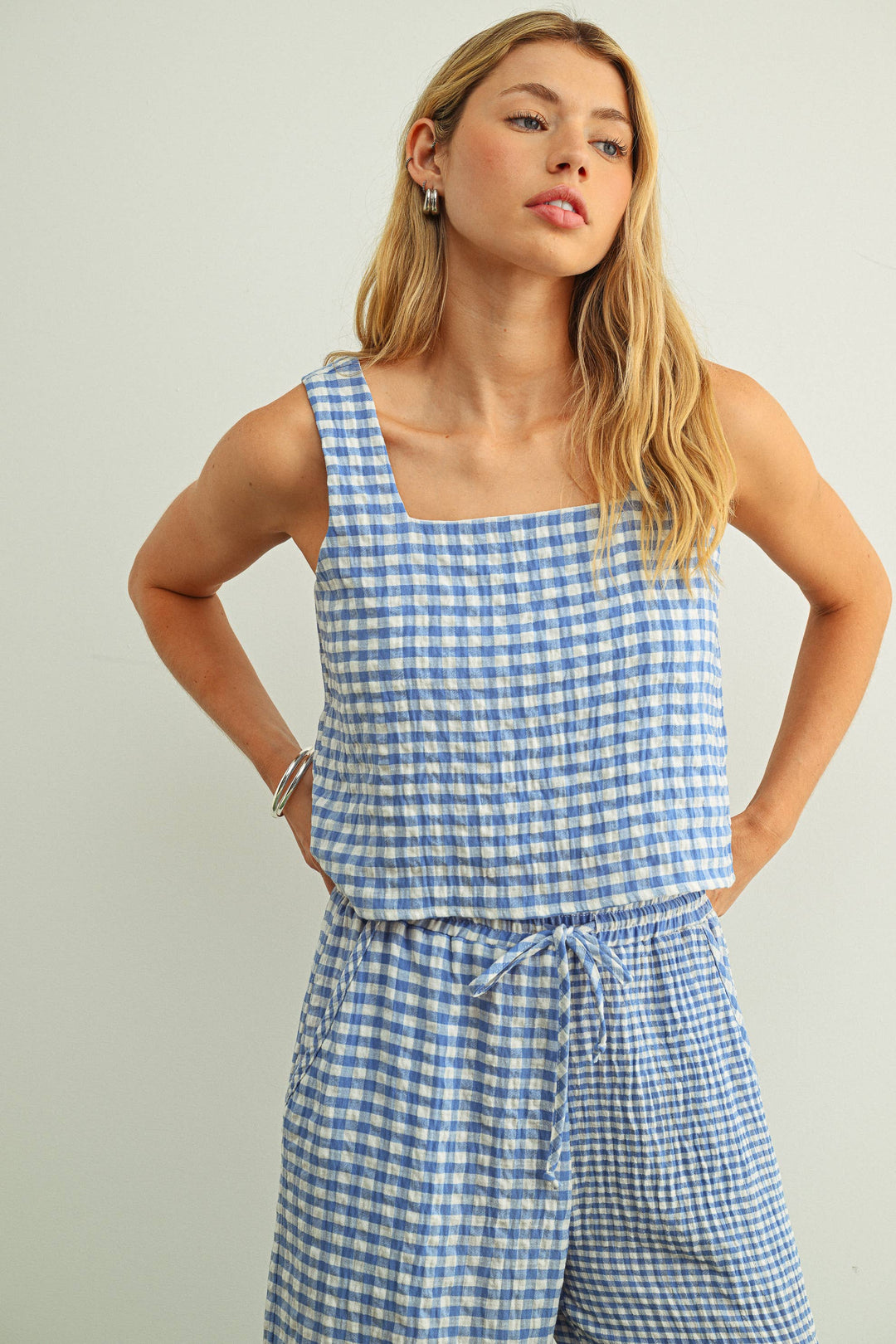 T6550ST   GINGHAM SQUARE NECK SLEEVELESS TOP