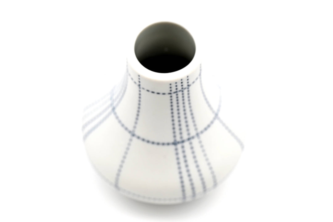 422W25 EVA MINI M - Handcrafted Porcelain Bud Vase