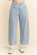 Load image into Gallery viewer, PATCH POCKET WIDE LEG CULOTTE DENIM BARREL PANTS