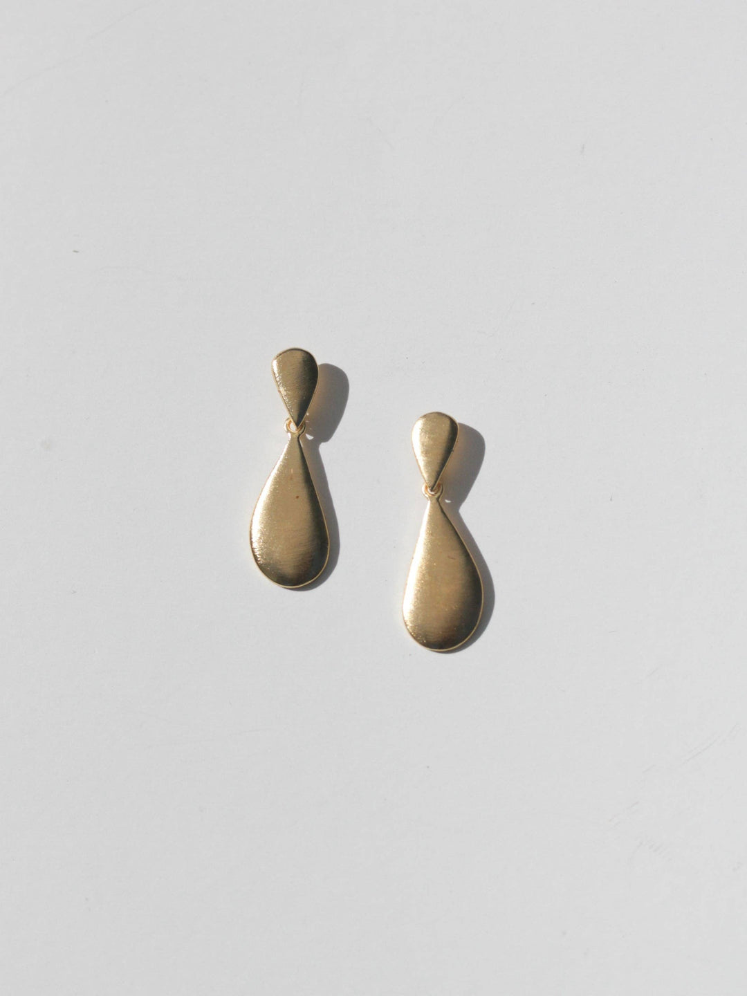RK08 Luxe Gold Teardrop Earrings