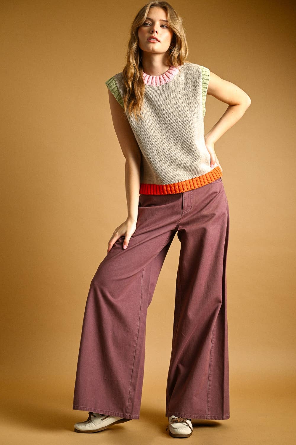 T7426   COLOR CONTRASTED SLEEVELESS KNIT TOP