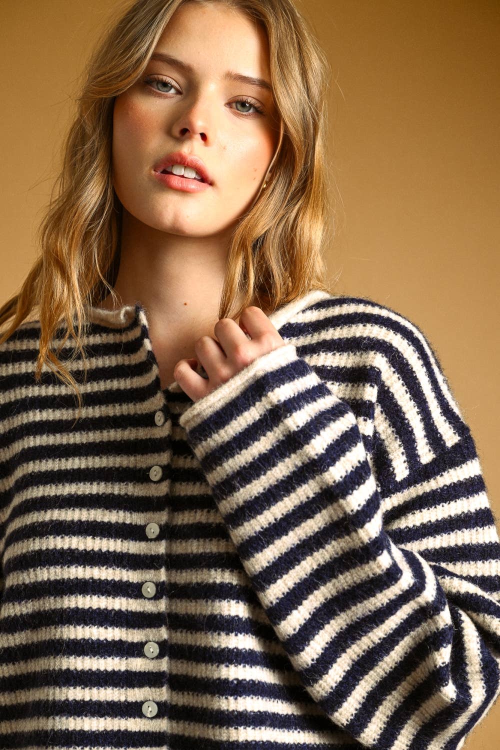 J7562   STRIPED BUTTON FRONT SWEATER CARDIGAN
