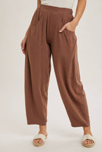 Load image into Gallery viewer, RELAXED BARREL PANTS WITH POCKETS