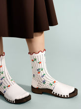 Load image into Gallery viewer, Dottie Floral Crew - cream HFB02