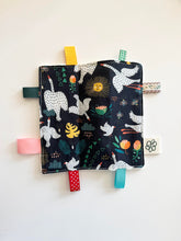 Load image into Gallery viewer, Crinkle Paper